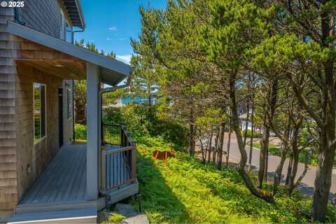 8985 CHINOOK LN, Manzanita, OR 97130