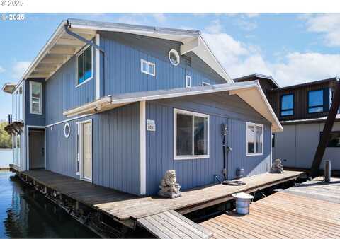 7720 SW Macadam AVE, Portland, OR 97219