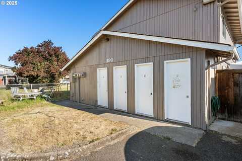 1180 R ST, Springfield, OR 97477
