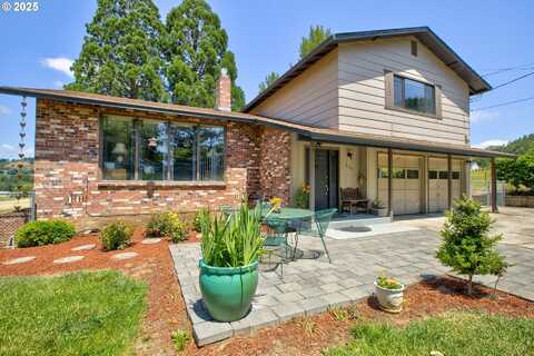 270 GLENWOOD CT, Roseburg, OR 97471
