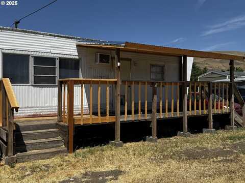 110 MORRISON AVE, Roosevelt, WA 99356