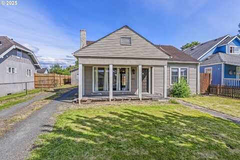 530 21ST AVE, Longview, WA 98632