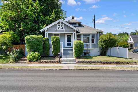 322 W 9TH ST, The Dalles, OR 97058