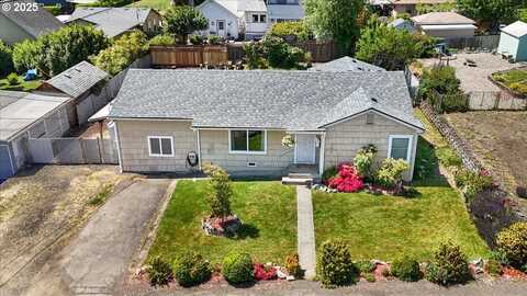 1752 NW DOGWOOD ST, Roseburg, OR 97471