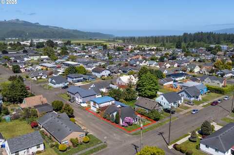 520 ELM AVE, Tillamook, OR 97141