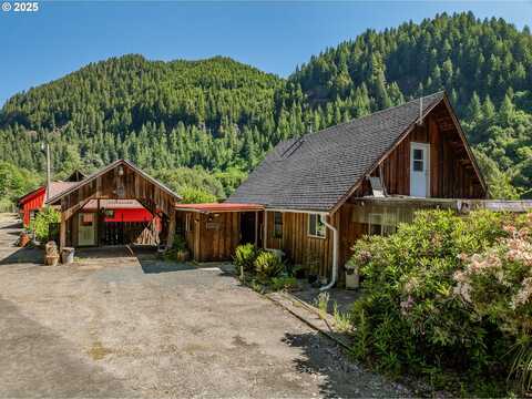 56101 BRUMMIT CREEK RD, Myrtle Point, OR 97458