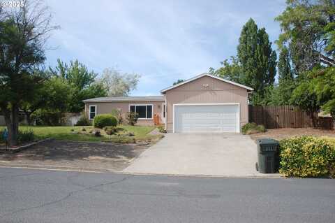 1585 COTTONWOOD ST, Arlington, OR 97812
