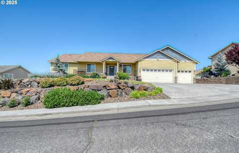 755 NW 23RD ST, Pendleton, OR 97801