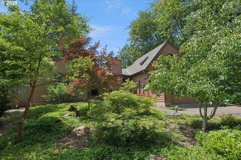 18194 SHADY HOLLOW WAY, West Linn, OR 97068