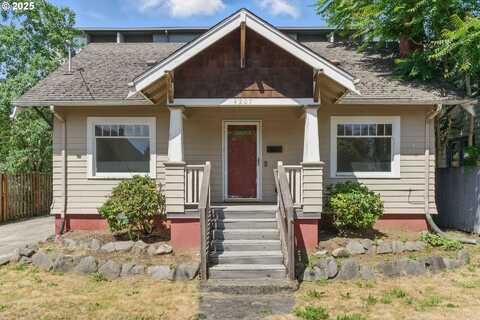 4207 NE GRAND AVE, Portland, OR 97211