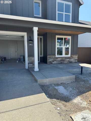 1900 S Holly ST, Canby, OR 97013