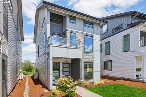 6745 SE GENROSA ST, Hillsboro, OR 97123