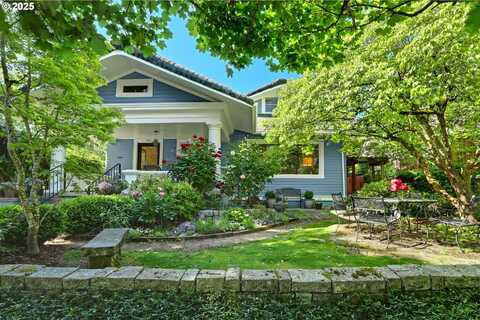 803 NE LAURELHURST PL, Portland, OR 97232