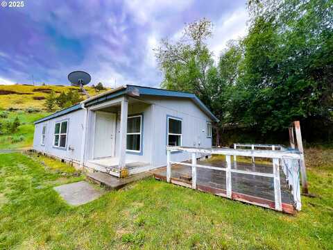 798 E MAIN ST, John Day, OR 97845