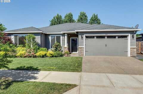 1059 S WALNUT ST, Canby, OR 97013