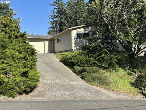 3561 ASH ST, North Bend, OR 97459