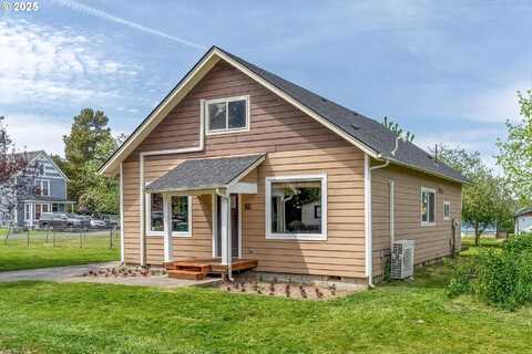 56 SHEAR ST, Castle Rock, WA 98611