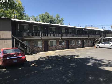 414 SE 17TH ST, Pendleton, OR 97801
