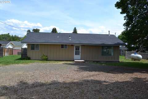 203 S ALDER ST, Wallowa, OR 97885