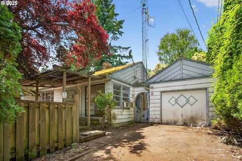 4575 SW DOGWOOD LN, Portland, OR 97225