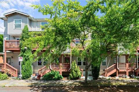 8739 N CRAWFORD ST, Portland, OR 97203
