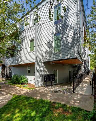 4620 N MARYLAND AVE, Portland, OR 97217