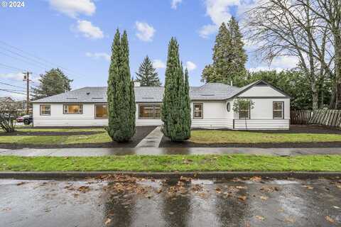 304 S COLLEGE ST, Newberg, OR 97132