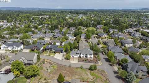 2683 NW MT HOOD DR, McMinnville, OR 97128