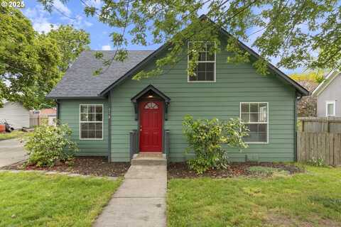 518 S MERIDIAN ST, Newberg, OR 97132