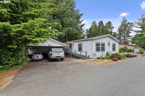 530 VILLAGE PINES WAY, Coos Bay, OR 97420