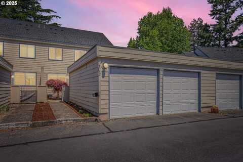 220 NE VILLAGE SQUIRE AVE, Gresham, OR 97030