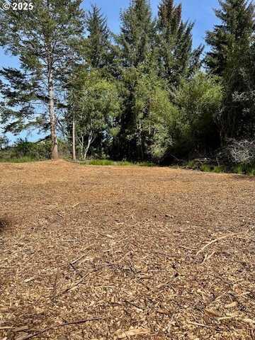 1227 Seagate, Coos Bay, OR 97420