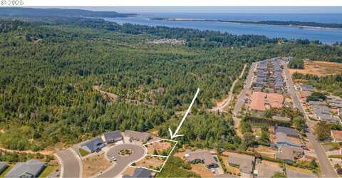 2 Nautical CT, Coos Bay, OR 97420