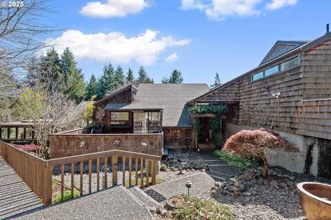 1320 INGERSOLL ST, Coos Bay, OR 97420