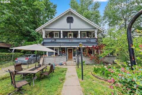51014 DEMENT CREEK RD, Myrtle Point, OR 97458