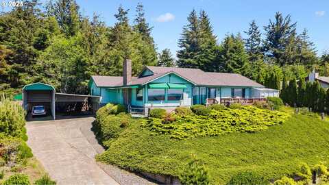 705 PREFONTAINE DR, Coos Bay, OR 97420
