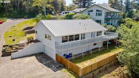 2144 HAMILTON ST, North Bend, OR 97459