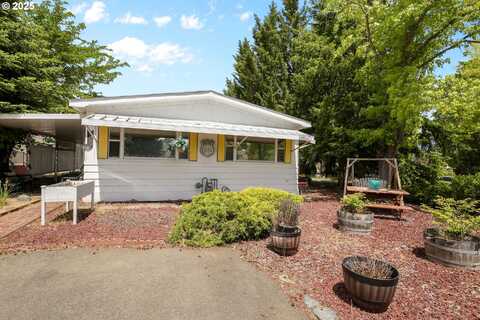 701 WESTMONT DR, Grants Pass, OR 97526