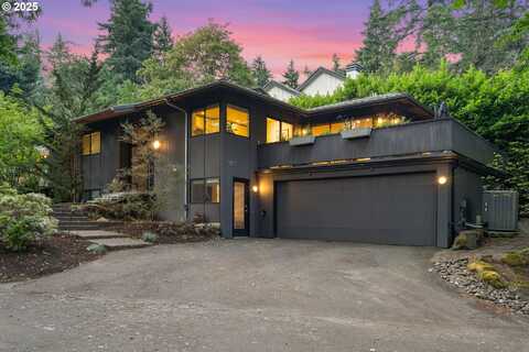 160 IRON MOUNTAIN BLVD, Lake Oswego, OR 97034