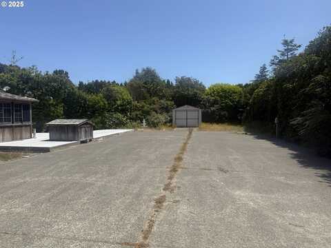 1601 RHODODENDRON DR, Florence, OR 97439