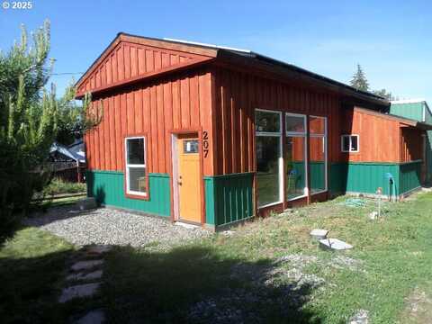 207 S SPRUCE ST, Wallowa, OR 97885