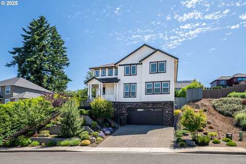 840 CHIKAMIN LOOP, Silverton, OR 97381