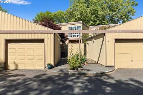 1735 NW LAKEWAY LN, Beaverton, OR 97006