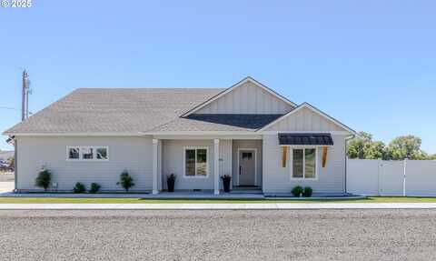 665 BROWNDELL LN, Stanfield, OR 97875