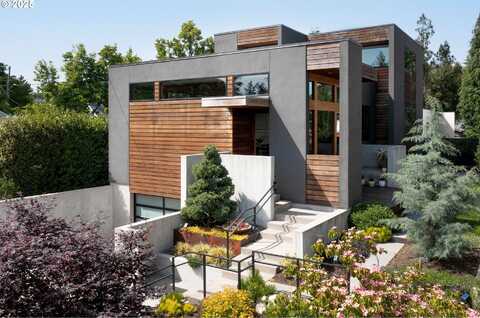 3961 SE BERKELEY WAY, Portland, OR 97202
