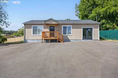 512 NW CECIL AVE, Roseburg, OR 97470