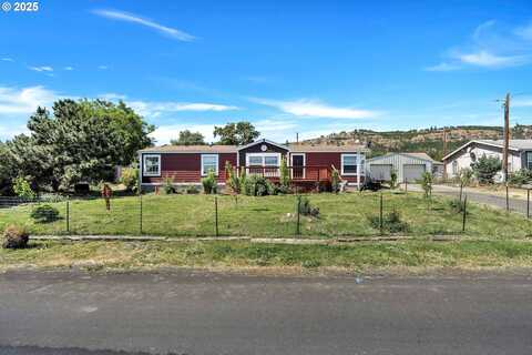 2226 W 8TH ST, The Dalles, OR 97058