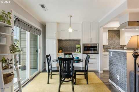 6600 SE DIVISION ST, Portland, OR 97206
