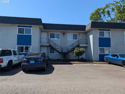 101 N 10TH ST, Creswell, OR 97426