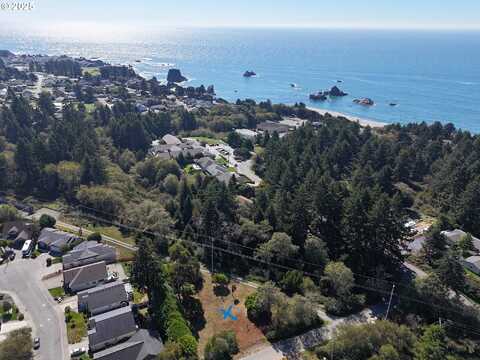 1300 HAMPTON RD, Brookings, OR 97415